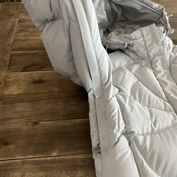 Cloudveil Down Jacket - Picture 13 of 16